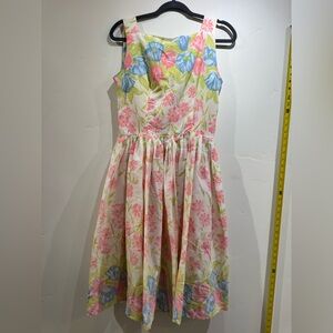 Chic Floral Sleeveless Dress